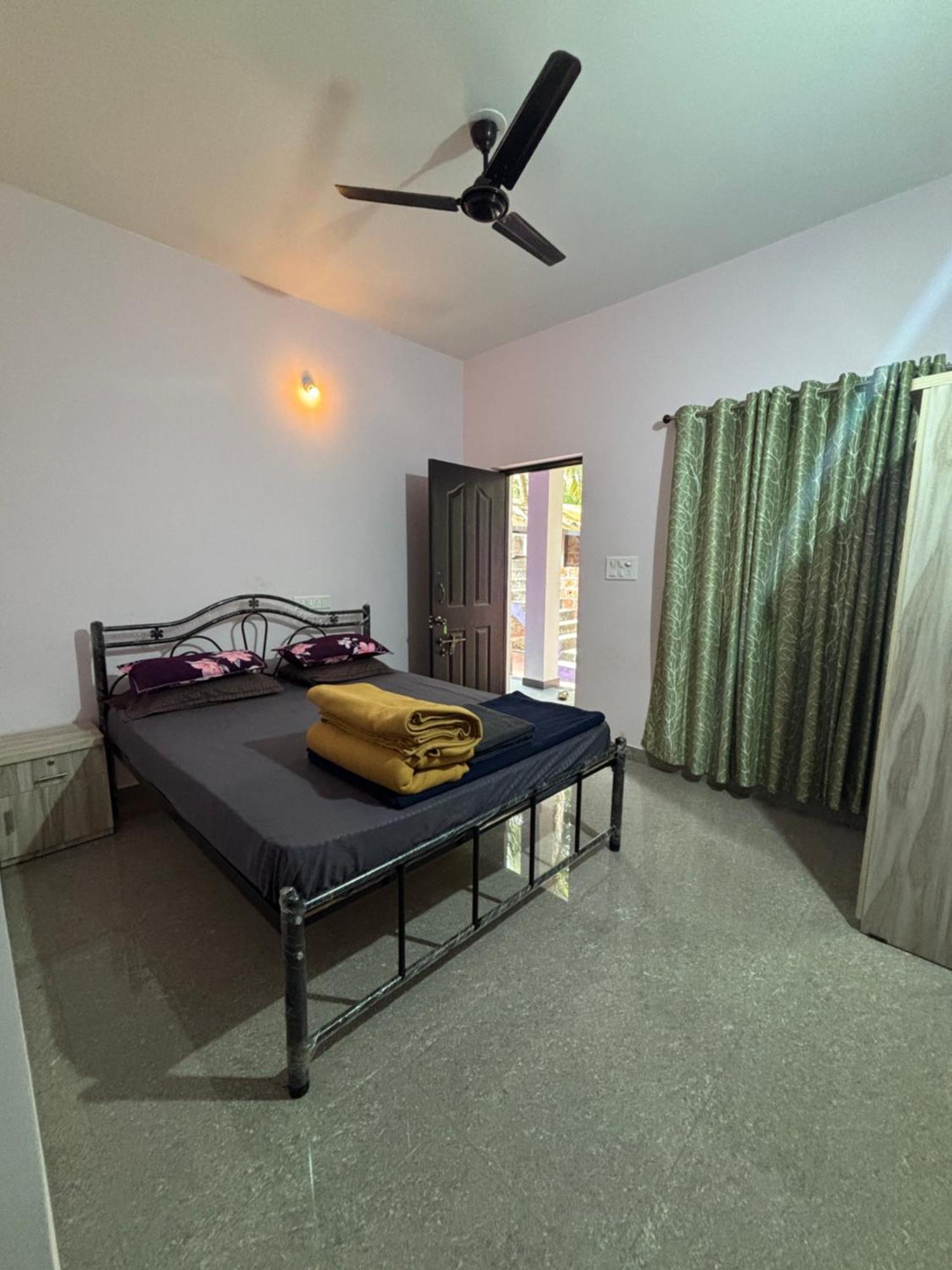 Tamasha Goa Vagator Hostel Kültér fotó